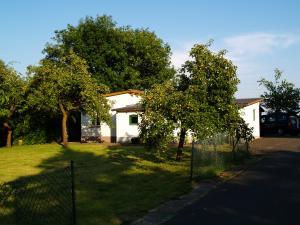 Ein Häuschen im Grünen